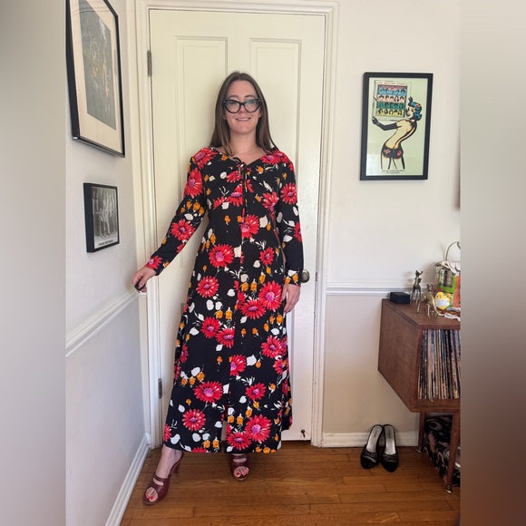 Vintage Dresses & Skirts - 70s Vintage Long Sleeve Floral Maxi Dress with Keyhole Cut Out Sz L